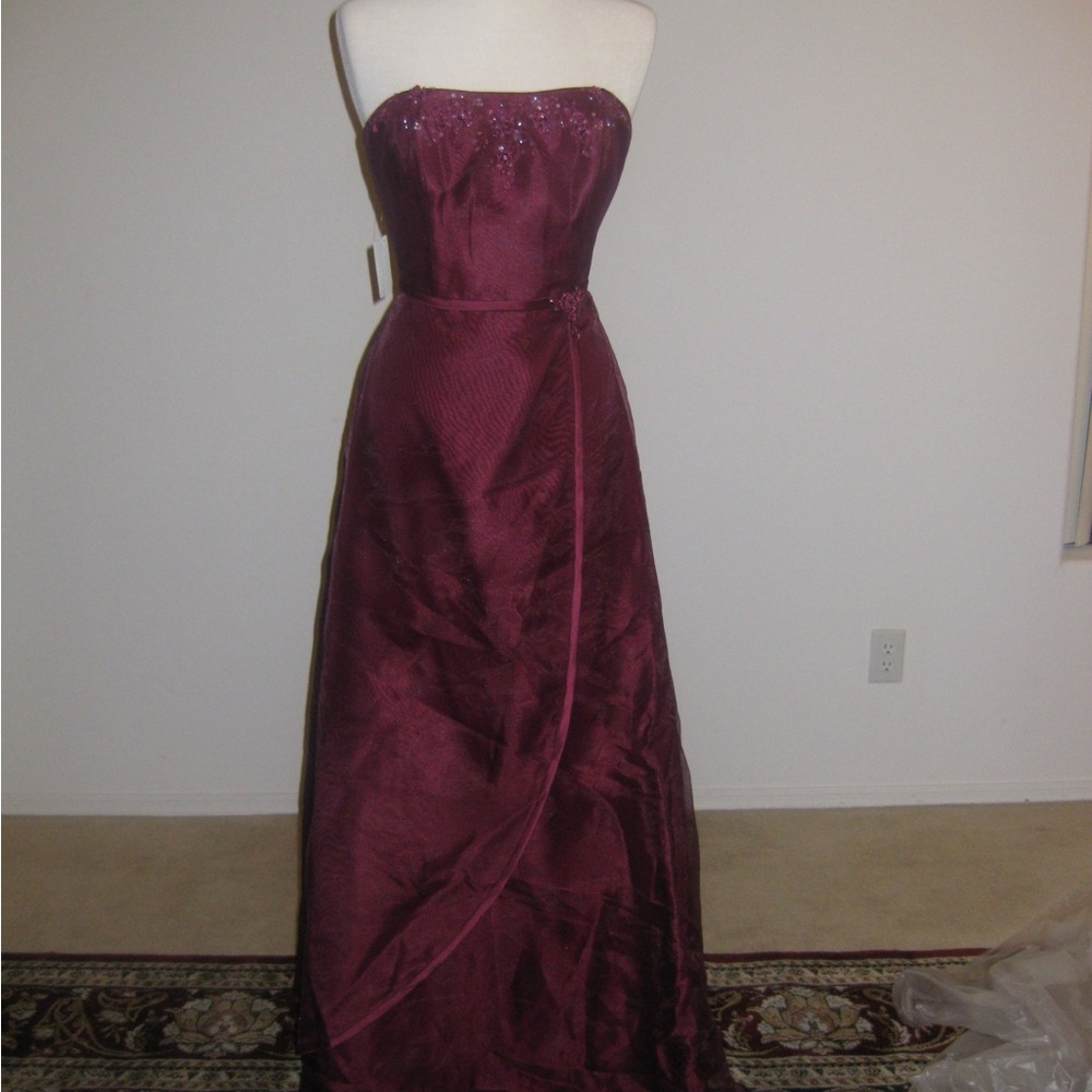 Avalon Strapless Wine Dress